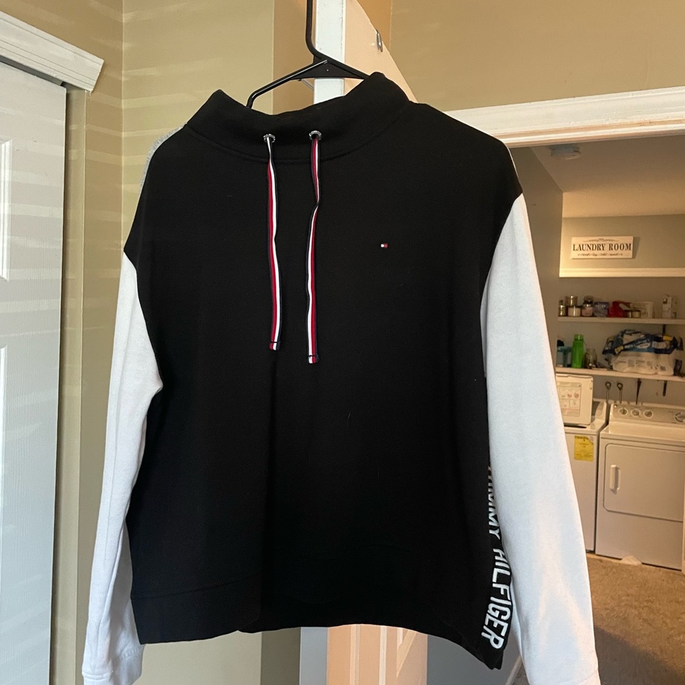 Crew neck